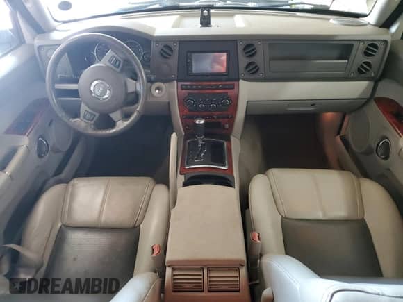 2006 Jeep Commander Limited z VIN 1J8HH58N96C144526, wystawiony jako Copart lot #63663055 z przebiegiem 156 603 mil mil oraz Szkoda całkowita • Salvage title. Historia ofert i sprzedaży dostępna na DreamBid. Obrazek 8.