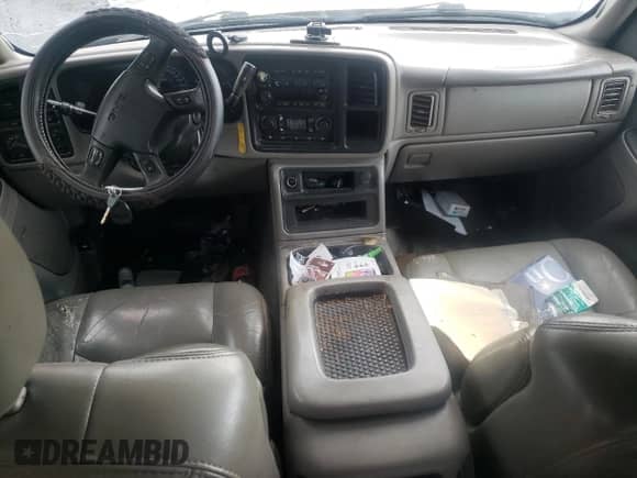 2005 GMC Sierra 1500 SLT z VIN 2GTEK19B551263431, wystawiony jako Copart lot #60635575 z przebiegiem 299 324 mil mil oraz Szkoda całkowita • Salvage title. Historia ofert i sprzedaży dostępna na DreamBid. Obrazek 8.