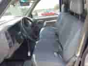 1995 Chevrolet Silverado 1500 z VIN 1GCEC14Z2SZ122630, wystawiony jako IAAI lot #42616231 z przebiegiem Nie podano mil oraz . Historia ofert i sprzedaży dostępna na DreamBid. Obrazek 8.