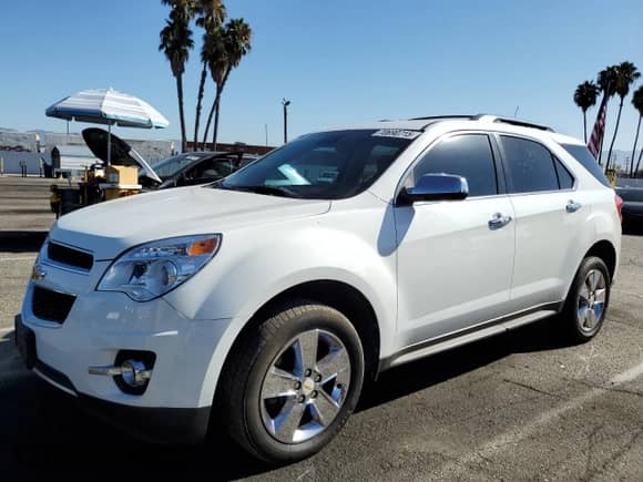 2012 Chevrolet Equinox LTZ z VIN 2GNFLFE53C6208756, wystawiony jako Copart lot #70690715 z przebiegiem 109 459 mil mil oraz Szkoda całkowita • Salvage title. Historia ofert i sprzedaży dostępna na DreamBid. Obrazek 1.