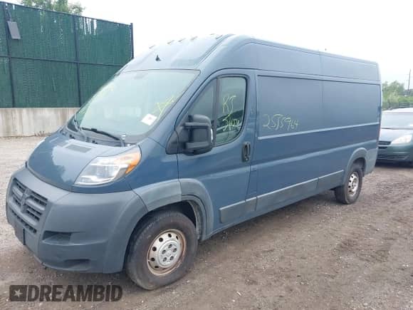 2018 Ram ProMaster Cargo z VIN 3C6TRVDG2JE161358, wystawiony jako IAAI lot #42462742 z przebiegiem Nie podano mil oraz . Historia ofert i sprzedaży dostępna na DreamBid. Obrazek 17.