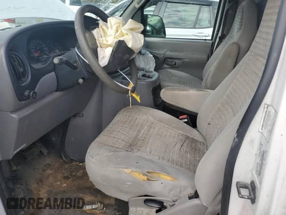 2002 Ford Econoline Cargo with VIN 1FTRE14292HA70997, listed as a Copart auction lot 41688235 with 249,370 mi miles and Salvage title. Bid and sale history available at DreamBid. Image 7.