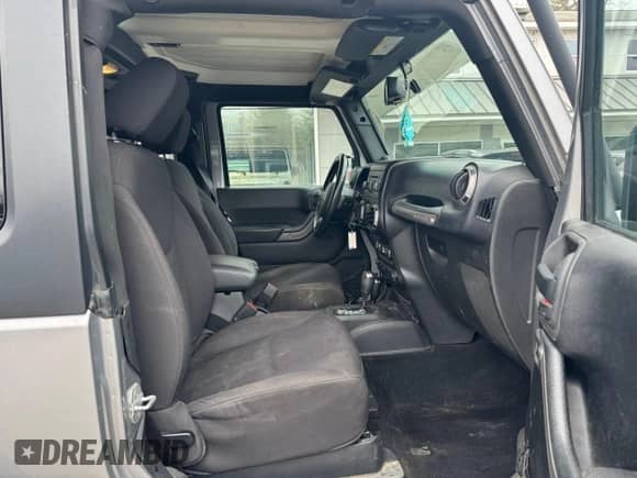 2013 Jeep Wrangler Sport z VIN 1C4AJWAG7DL605881, wystawiony jako Copart lot #53525105 z przebiegiem 214 662 mil mil oraz Czysty tytuł • Clean title. Historia ofert i sprzedaży dostępna na DreamBid. Obrazek 5.