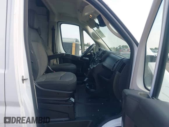 2022 Ram ProMaster Cargo с VIN 3C6LRVDG6NE125310, выставлен на аукционе IAAI как лот 43085596 с пробегом 38 786 миль миль и . История ставок и продаж доступна на DreamBid. Изображение 5.