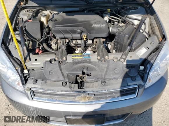 2009 Chevrolet Impala LTZ z VIN 2G1WU57M891155328, wystawiony jako Copart lot #70719015 z przebiegiem 137 559 mil mil oraz Czysty tytuł • Clean title. Historia ofert i sprzedaży dostępna na DreamBid. Obrazek 11.