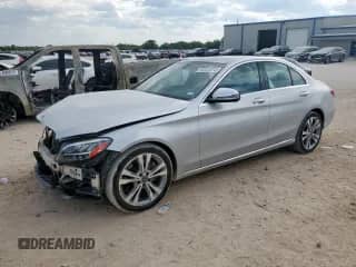 2020 Mercedes-Benz C 300 z VIN W1KWF8DB3LR581647, wystawiony jako Copart lot #80855075 z przebiegiem 50 732 mil mil oraz Szkoda całkowita • Salvage title. Historia ofert i sprzedaży dostępna na DreamBid. Obrazek 1.