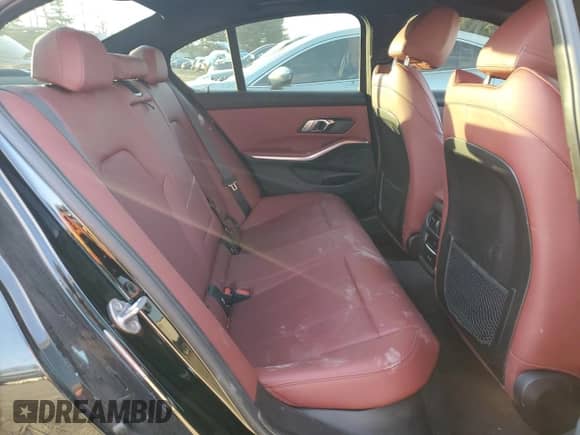 2023 BMW 3 Series 330e xDrive z VIN 3MW39FS09P8D11748, wystawiony jako Copart lot #44185745 z przebiegiem 42 618 mil mil oraz Czysty tytuł • Clean title. Historia ofert i sprzedaży dostępna na DreamBid. Obrazek 10.