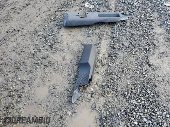 2013 Jeep Wrangler Rubicon with VIN 1C4HJWCG8DL520639, listed as a Copart auction lot 42458815 with 37,934 mi miles and Salvage title. Bid and sale history available at DreamBid. Image 13.