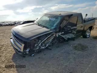 2007 Chevrolet Silverado 1500 2LT with VIN 2GCEC13J471612398, listed as a Copart auction lot 62284125 with Not provided miles and Salvage title. Bid and sale history available at DreamBid. Image 1.