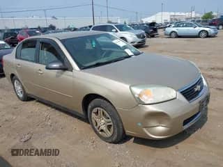 2007 Chevrolet Malibu 1LS с VIN 1G1ZS58F97F186984, выставлен на аукционе IAAI как лот 42916463 с пробегом 101 555 миль миль и . История ставок и продаж доступна на DreamBid. Изображение 1.