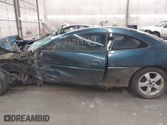 2005 Dodge Stratus with VIN 4B3AG52H05E026365, listed as a IAAI auction lot 42049169 with Not provided miles and . Bid and sale history available at DreamBid. Image 15.