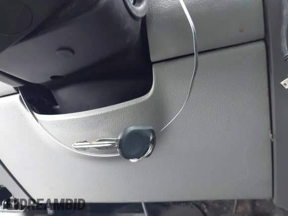 2006 Ford F-150 XL z VIN 1FTRF12W76NB24632, wystawiony jako IAAI lot #42779853 z przebiegiem 202 298 mil mil oraz . Historia ofert i sprzedaży dostępna na DreamBid. Obrazek 11.