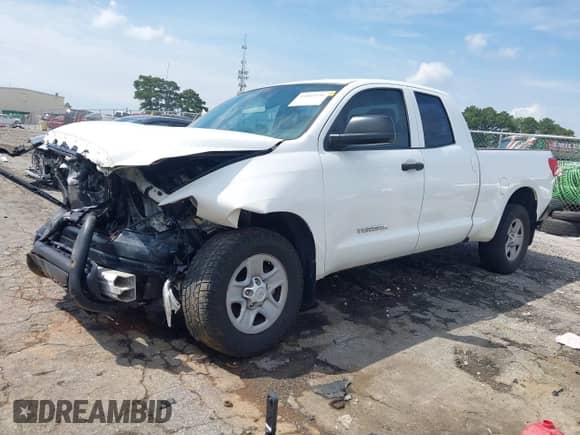 2013 Toyota Tundra z VIN 5TFRU5F14DX029880, wystawiony jako IAAI lot #43081536 z przebiegiem 198 758 mil mil oraz . Historia ofert i sprzedaży dostępna na DreamBid. Obrazek 2.