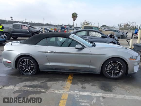 2021 Ford Mustang EcoBoost с VIN 1FATP8UH7M5115605, выставлен на аукционе IAAI как лот 42386214 с пробегом 54 584 миль миль и . История ставок и продаж доступна на DreamBid. Изображение 13.