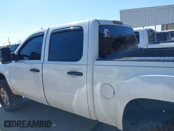 2008 GMC Sierra 1500 SL with VIN 2GTEK13C381320019, listed as a IAAI auction lot 41606093 with 211,189 mi miles and . Bid and sale history available at DreamBid. Image 14.