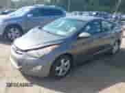 2012 Hyundai Elantra GLS z VIN 5NPDH4AE3CH108972, wystawiony jako IAAI lot #43147228 z przebiegiem 193 147 mil mil oraz . Historia ofert i sprzedaży dostępna na DreamBid. Obrazek 2.