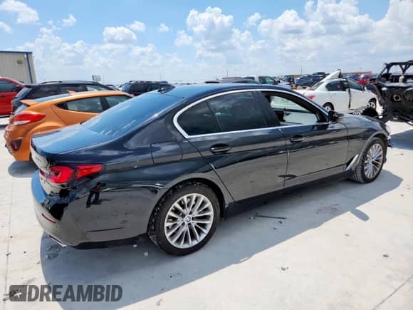 2021 BMW 5 Series 530i с VIN WBA53BH02MCH38268, выставлен на аукционе Copart как лот 69298045 с пробегом 75 596 миль миль и Списание • Salvage title. История ставок и продаж доступна на DreamBid. Изображение 3.
