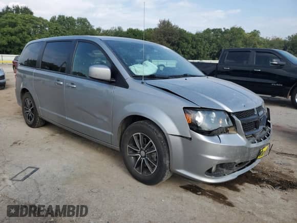 2019 Dodge Grand Caravan SE Plus with VIN 2C4RDGBG3KR526985, listed as a Copart auction lot 81029115 with 125,203 mi miles and Salvage title. Bid and sale history available at DreamBid. Image 4.