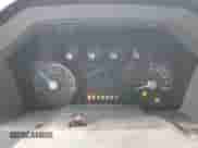 2013 Ford F-250 XL z VIN 1FT7X2A64DEB17792, wystawiony jako Copart lot #51159425 z przebiegiem 246 495 mil mil oraz Czysty tytuł • Clean title. Historia ofert i sprzedaży dostępna na DreamBid. Obrazek 9.