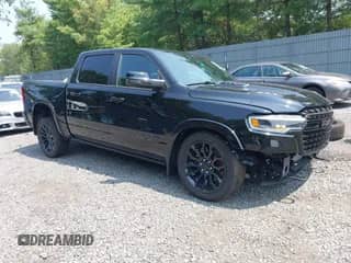 2025 Ram 1500 Limited z VIN 1C6SRFHP2SN595501, wystawiony jako IAAI lot #42892722 z przebiegiem 3 581 mil mil oraz . Historia ofert i sprzedaży dostępna na DreamBid. Obrazek 1.