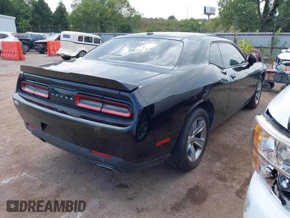 2018 Dodge Challenger SXT с VIN 2C3CDZAG3JH121981, выставлен на аукционе IAAI как лот 43215625 с пробегом 103 408 миль миль и . История ставок и продаж доступна на DreamBid. Изображение 4.