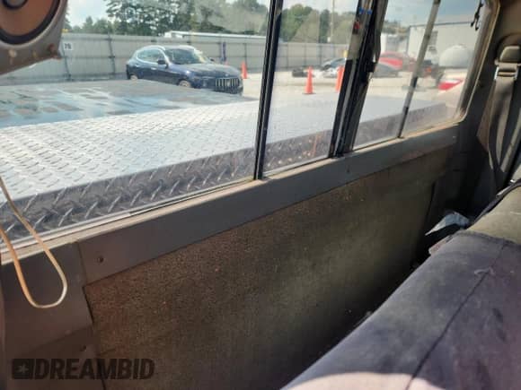 1989 Ford F-150 with VIN 1FTEF15Y8KNA26117, listed as a Copart auction lot 71691125 with 50,687 mi miles and Salvage title. Bid and sale history available at DreamBid. Image 10.