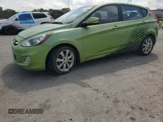 2013 Hyundai Accent SE с VIN KMHCU5AE2DU078380, выставлен на аукционе Copart как лот 71177925 с пробегом 175 306 миль миль и Чистый • Clean title. История ставок и продаж доступна на DreamBid. Изображение 1.