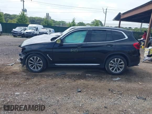 2018 BMW X3 xDrive30i z VIN 5UXTR9C56JLD68943, wystawiony jako IAAI lot #42992420 z przebiegiem 46 957 mil mil oraz . Historia ofert i sprzedaży dostępna na DreamBid. Obrazek 14.