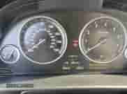 2013 BMW 5 Series 528i xDrive z VIN WBAXH5C51DDW16801, wystawiony jako Copart lot #65857445 z przebiegiem 99 614 mil mil oraz Czysty tytuł • Clean title. Historia ofert i sprzedaży dostępna na DreamBid. Obrazek 9.