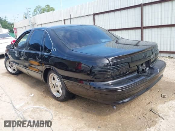1995 Chevrolet Caprice с VIN 1G1BL52P0SR113056, выставлен на аукционе IAAI как лот 42787529 с пробегом 145 477 миль миль и . История ставок и продаж доступна на DreamBid. Изображение 3.