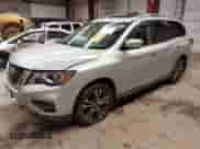 2017 Nissan Pathfinder SL z VIN 5N1DR2MM9HC626121, wystawiony jako IAAI lot #41960381 z przebiegiem 139 819 mil mil oraz . Historia ofert i sprzedaży dostępna na DreamBid. Obrazek 18.