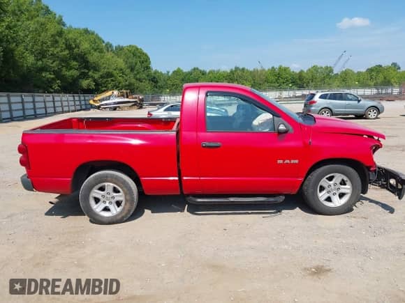 2008 Dodge 1500 ST z VIN 1D7HA16K48J199211, wystawiony jako IAAI lot #42670960 z przebiegiem 111 958 mil mil oraz . Historia ofert i sprzedaży dostępna na DreamBid. Obrazek 13.