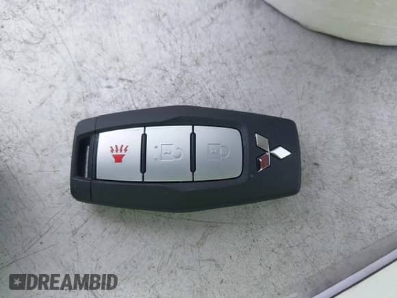 2024 Mitsubishi Outlander ES with VIN JA4J3UA80RZ067000, listed as a IAAI auction lot 42016132 with 2,666 mi miles and . Bid and sale history available at DreamBid. Image 11.