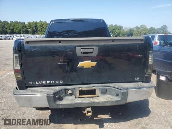 2011 Chevrolet Silverado 1500 LS with VIN 3GCPCREA8BG347621, listed as a Copart auction lot 81157045 with 258,379 mi miles and Non repairable. Bid and sale history available at DreamBid. Image 6.