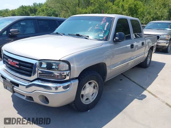2004 GMC Sierra 1500 SLE with VIN 2GTEC13T541424308, listed as a IAAI auction lot 43068042 with 227,257 mi miles and . Bid and sale history available at DreamBid. Image 2.