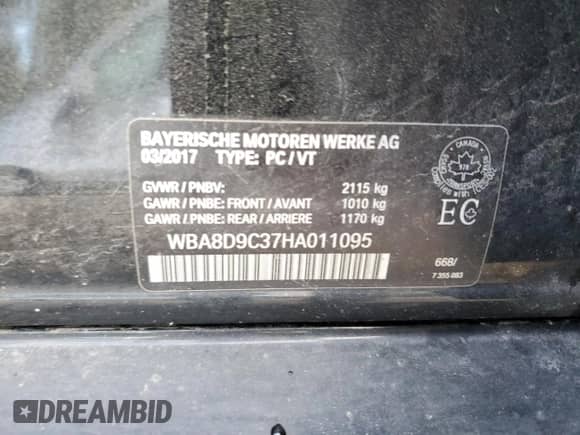 2017 BMW 3 Series 330i xDrive with VIN WBA8D9C37HA011095, listed as a Copart auction lot 70689235 with 92,178 mi miles and Salvage title. Bid and sale history available at DreamBid. Image 13.