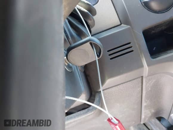 2010 Ford F-150 XL with VIN 1FTNF1CV5AKA89698, listed as a IAAI auction lot 41686970 with 290,555 mi miles and . Bid and sale history available at DreamBid. Image 11.