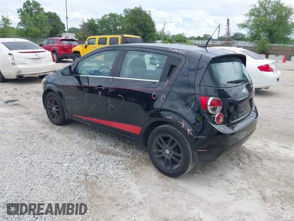 2012 Chevrolet Sonic LT с VIN 1G1JC6SH0C4205020, выставлен на аукционе IAAI как лот 42612242 с пробегом 81 416 миль миль и . История ставок и продаж доступна на DreamBid. Изображение 3.