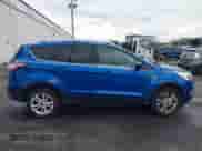 2017 Ford Escape SE с VIN 1FMCU9GDXHUD12888, выставлен на аукционе IAAI как лот 43441210 с пробегом 127 209 миль миль и . История ставок и продаж доступна на DreamBid. Изображение 13.