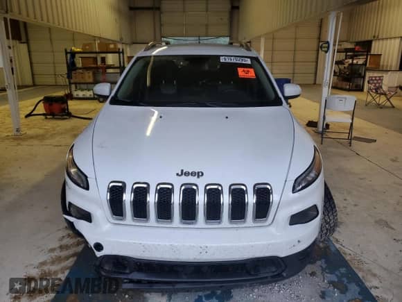 2014 Jeep Cherokee Latitude z VIN 1C4PJMCS4EW145546, wystawiony jako Copart lot #61670295 z przebiegiem 191 380 mil mil oraz Szkoda całkowita • Salvage title. Historia ofert i sprzedaży dostępna na DreamBid. Obrazek 5.