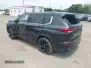2023 Mitsubishi Outlander SEL z VIN JA4J4VA82PZ006988, wystawiony jako IAAI lot #42436729 z przebiegiem 76 957 mil mil oraz . Historia ofert i sprzedaży dostępna na DreamBid. Obrazek 3.