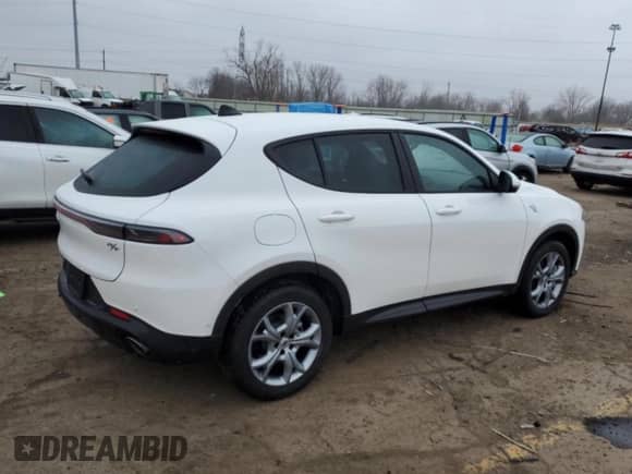 2024 Dodge Hornet R/T с VIN ZACPDFCW7R3A35249, выставлен на аукционе Copart как лот 41580115 с пробегом 577 миль миль и Чистый • Clean title. История ставок и продаж доступна на DreamBid. Изображение 3.