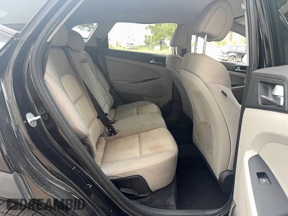 2016 Hyundai Tucson Sport z VIN KM8J3CA24GU040318, wystawiony jako Copart lot #85921935 z przebiegiem 77 466 mil mil oraz Czysty tytuł • Clean title. Historia ofert i sprzedaży dostępna na DreamBid. Obrazek 6.