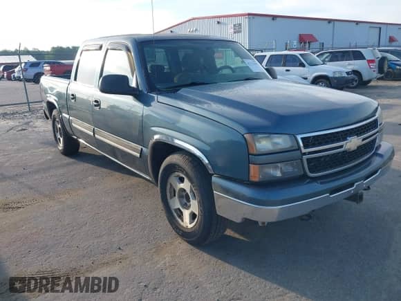 2006 Chevrolet Silverado 1500 LT2 z VIN 2GCEC13Z761347531, wystawiony jako IAAI lot #42121593 z przebiegiem 344 438 mil mil oraz . Historia ofert i sprzedaży dostępna na DreamBid. Obrazek 1.