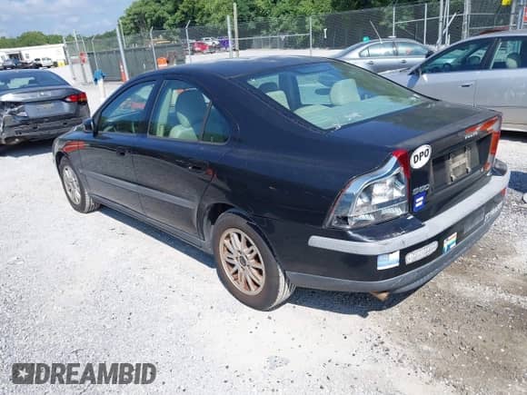 2004 Volvo S60 с VIN YV1RS61T342352457, выставлен на аукционе IAAI как лот 42792260 с пробегом Не указан миль и . История ставок и продаж доступна на DreamBid. Изображение 3.