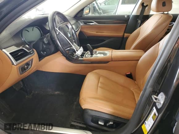 2019 BMW 7 Series 740i with VIN WBA7E2C55KB217521, listed as a Copart auction lot 68169695 with 104,317 mi miles and Salvage title. Bid and sale history available at DreamBid. Image 7.