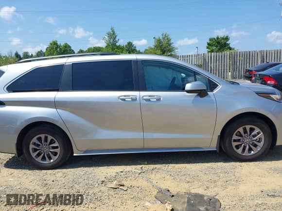 2023 Toyota Sienna LE с VIN 5TDKSKFC5PS087398, выставлен на аукционе IAAI как лот 42689642 с пробегом 22 875 миль миль и . История ставок и продаж доступна на DreamBid. Изображение 13.