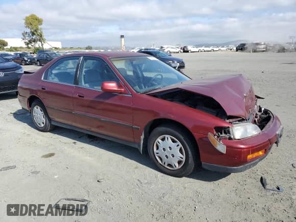 1995 Honda Accord LX z VIN 1HGCD5637SA146541, wystawiony jako Copart lot #55335725 z przebiegiem 215 788 mil mil oraz Szkoda całkowita • Salvage title. Historia ofert i sprzedaży dostępna na DreamBid. Obrazek 4.