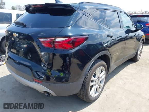 2020 Chevrolet Blazer LT with VIN 3GNKBDRS4LS587189, listed as a IAAI auction lot 42135069 with 66,055 mi miles and . Bid and sale history available at DreamBid. Image 4.