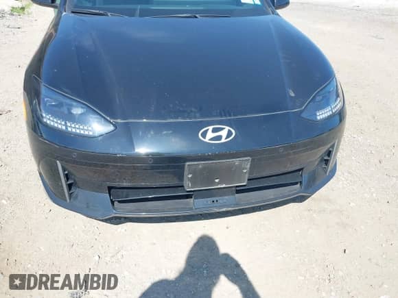 2023 Hyundai Ioniq 6 SE z VIN KMHM24AC7PA045528, wystawiony jako IAAI lot #42791381 z przebiegiem 30 065 mil mil oraz . Historia ofert i sprzedaży dostępna na DreamBid. Obrazek 6.